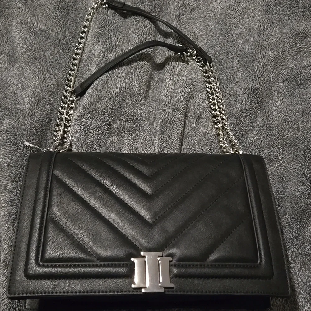 Purse - Picture 1 of 4